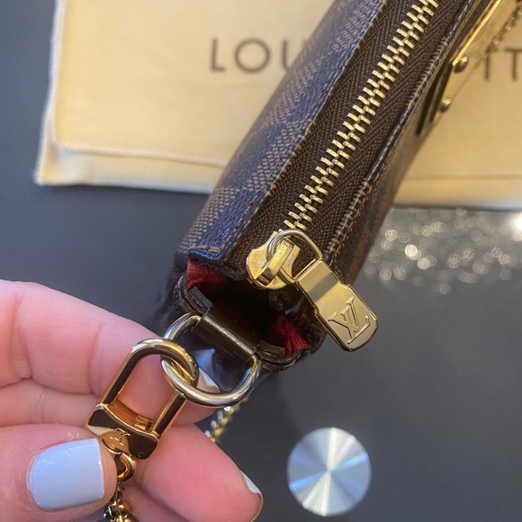 ❌SOLD❌ AUTHENTIC LOUIS VUITTON EVA CLUTCH🤎 - Picture 3 of 12